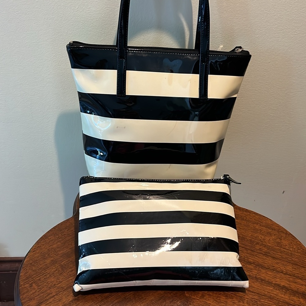 Kate Spade Vintage Striped duo shoulder bag & Zipper Pouch patent leather EUC - Picture 9 of 17